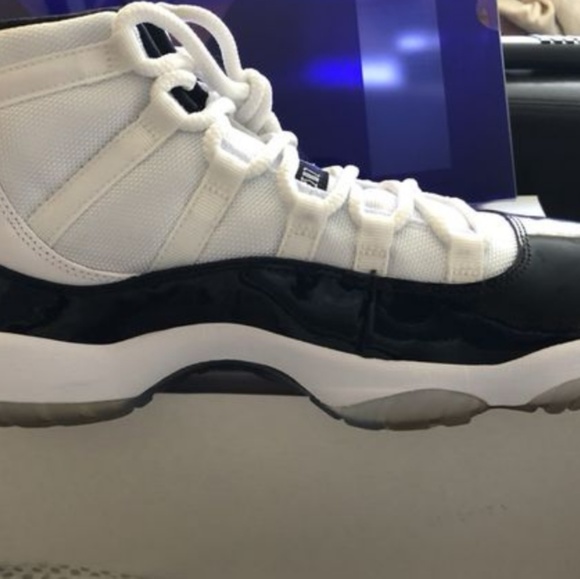 Jordan Retro 11 High Concord - Picture 2 of 5